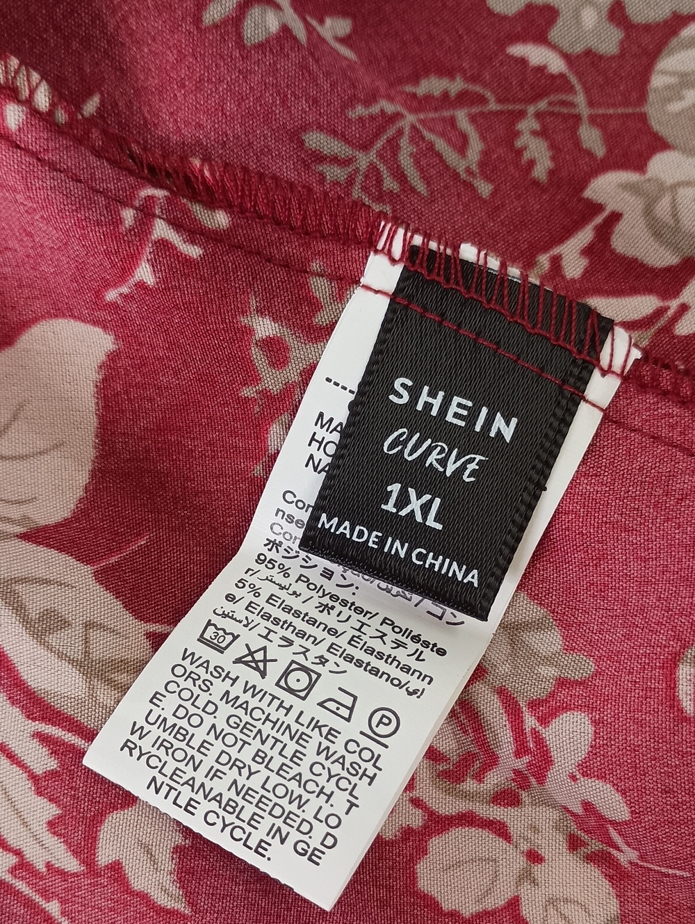 Women's Size 1X Floral Print Blouse Red  Fall Autumn - Picture 7 of 8